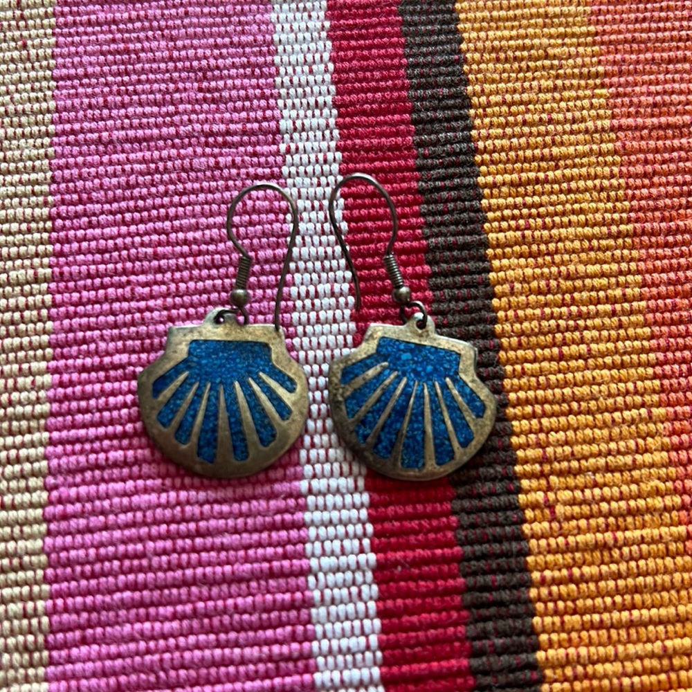 Vintage silver tone alpaca Mexico earrings shell with inlays, dark blue